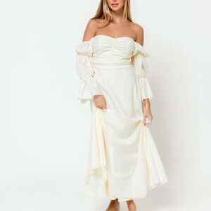 Chic Off-Shoulder Cream Maxi Dress